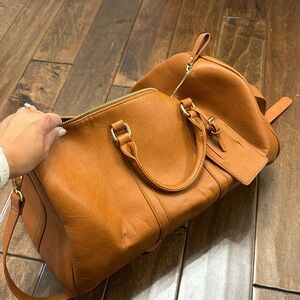 Excellent condition duffle bag